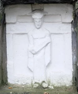 10. Kreuzwegstation: Jesus wird seiner Kleider beraubt