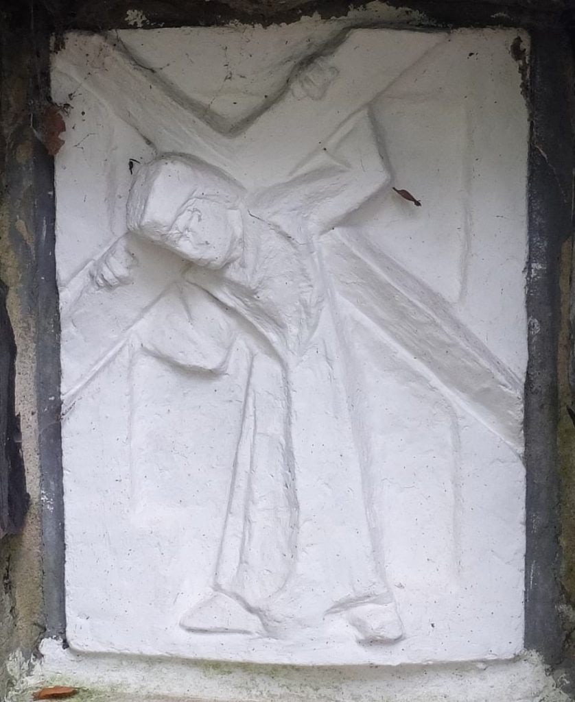 Kreuzgarten Station 2 Relief 57d4bb65 1920w