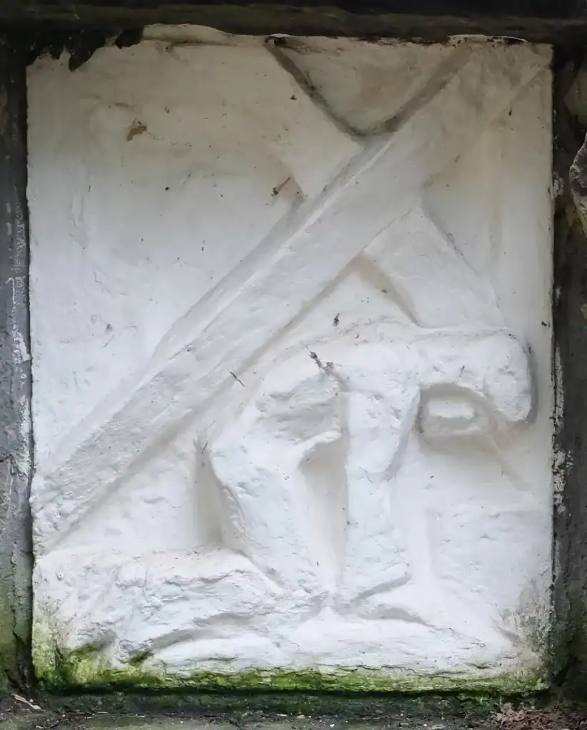 Kreuzgarten Station 3 Relief 15afca45 1920w