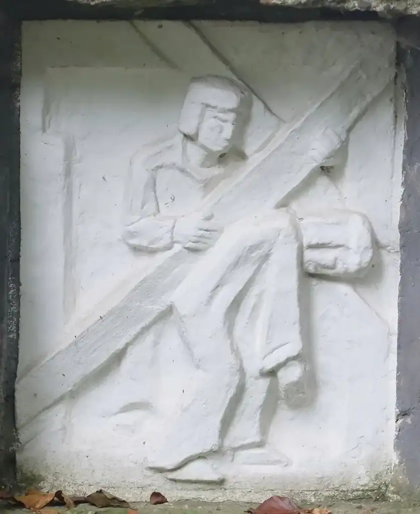 Kreuzgarten Station 5 Relief 1920w
