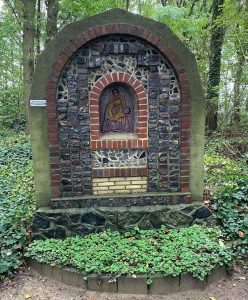 7. Station Mariengarten: Die Grablegung Jesu